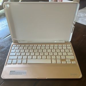 ZAGG iPad air2 Bluetooth keyboard